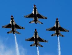 开云平台-布克火力全开！篮网客场轻取森林狼，三节锁定胜局