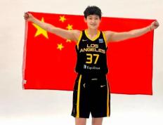 开云APP-奥斯坦联毫无悬念胜利，领先对手一步的简单介绍