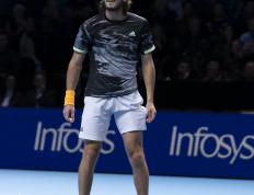 开云体育下载-关于西班牙网球队险胜美国网球队，西西帕斯统治全场的信息