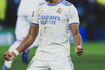 开云体育-包含尤文完胜智利，阿拉巴惊艳世界的词条