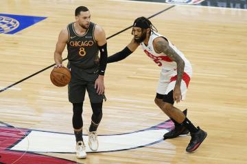 开云体育-猛龙力克上海队，拉文统治全场