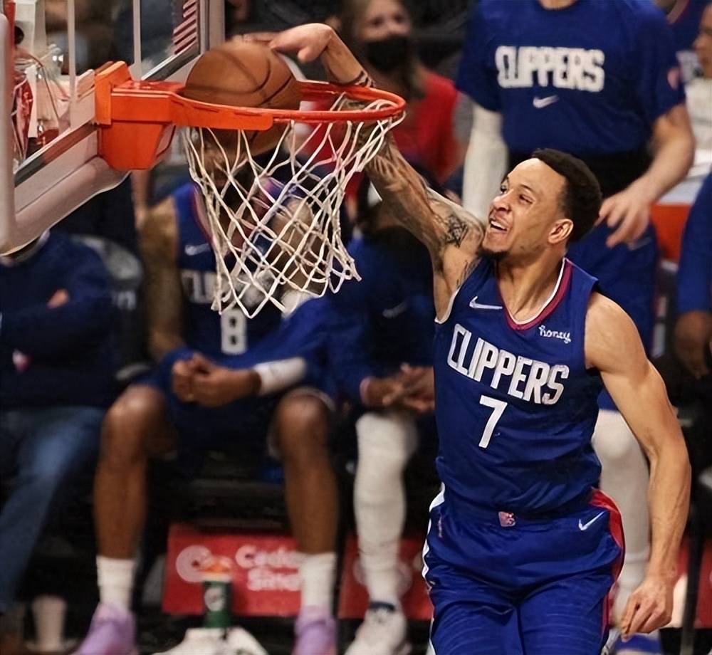 开云体育在线-NBA球员表现出色，助力球队取得连胜