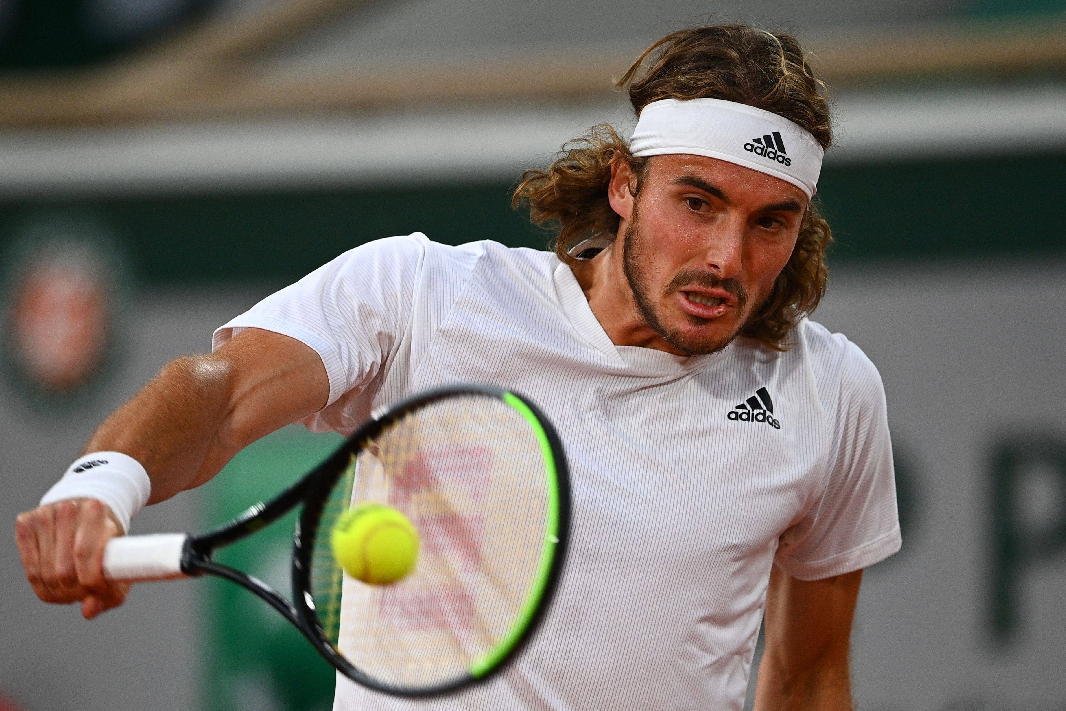 开云体育下载-关于西班牙网球队险胜美国网球队，西西帕斯统治全场的信息