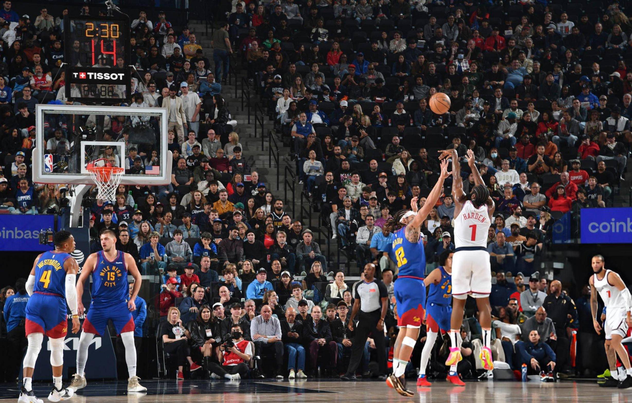 开云体育-火箭全队爆发拿下热火，哈登高效的简单介绍