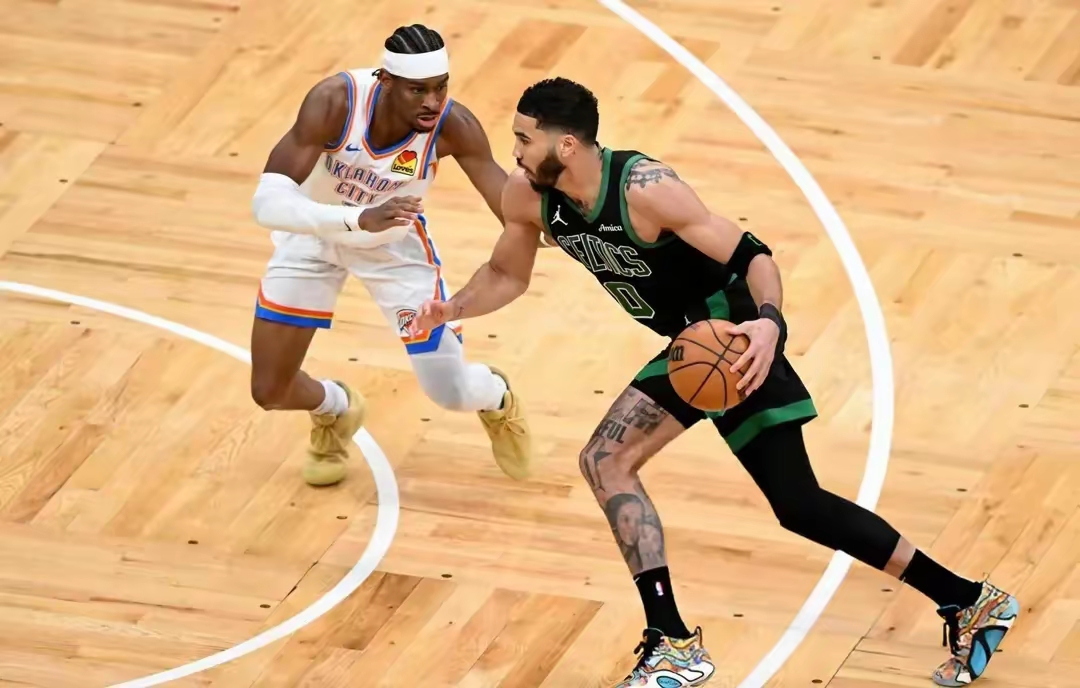 开云体育平台APP-凯尔特人轻取福建队，拉文惊艳四座