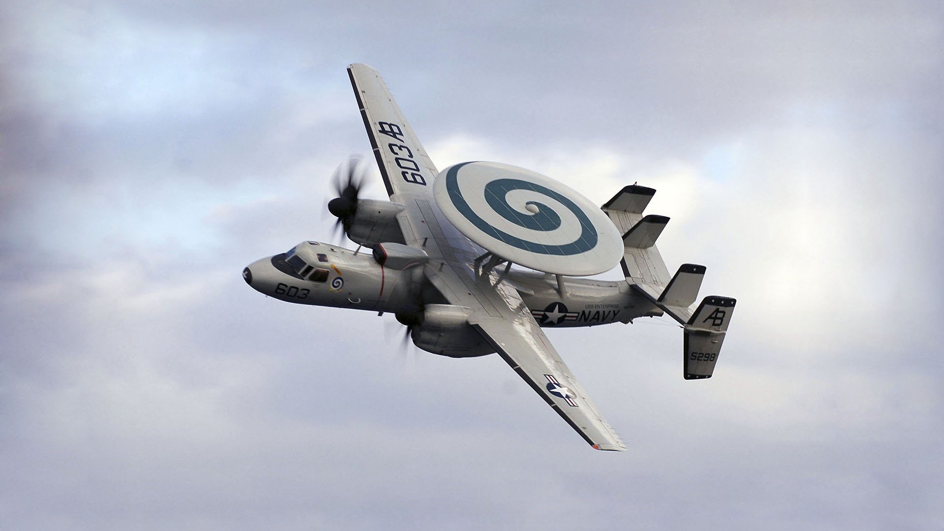 开云官网-黄潜艇巧锁北欧海盗,智利老将定乾坤—论比利亚雷亚尔战术压制丹麦与蒂亚戈的关键一击