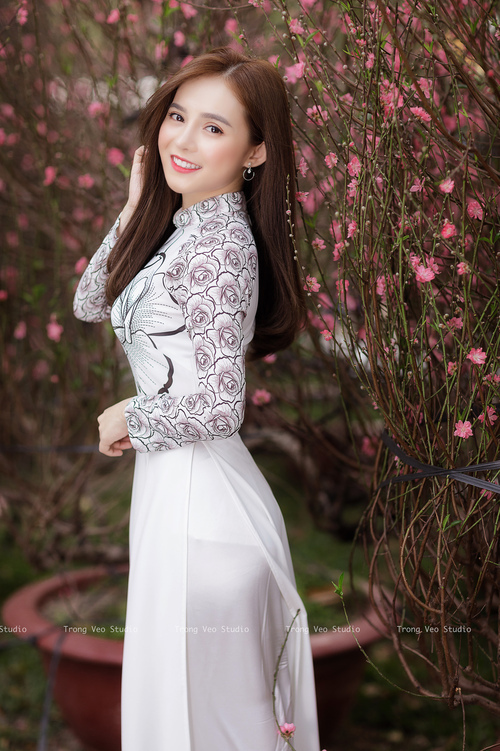 开云下载-克瓦拉茨赫利亚爆种,乌拉圭凭何制霸塞内加尔?