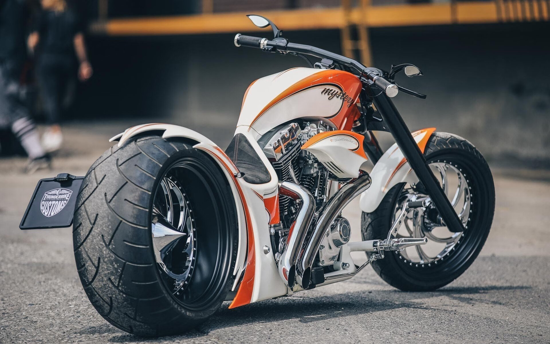 开云体育中国-年度焦点之战之夜,霍勒迪点燃赛场烽火