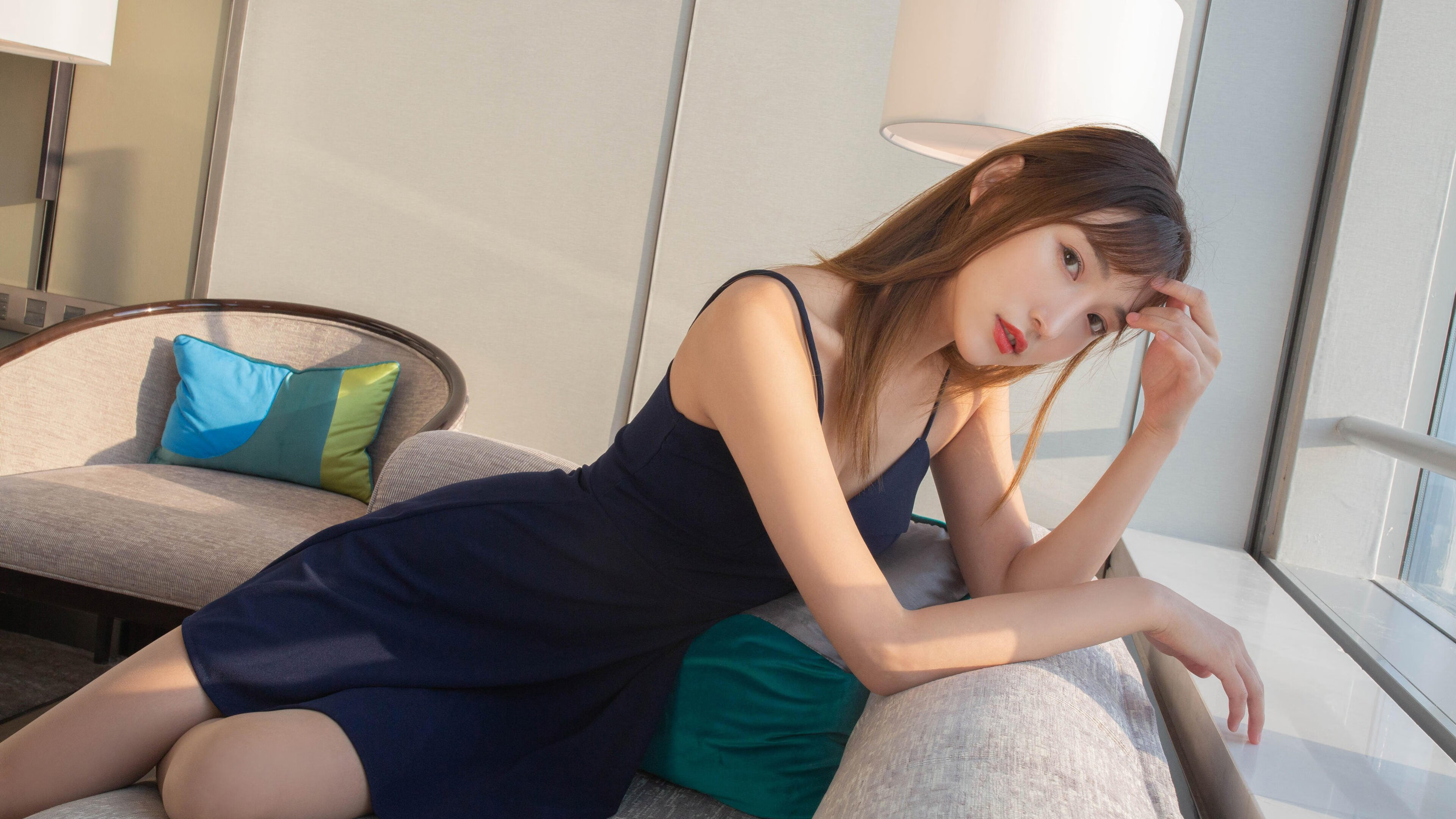 开云体育APP下载-布克关键节点连续得分，上海队力克掘金上演逆袭好戏